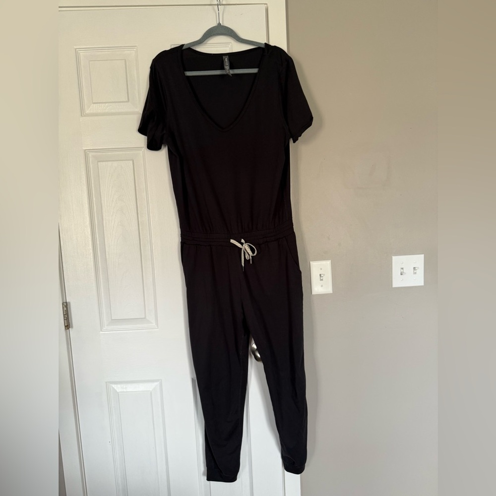 Vuori Super Soft Half Sleeve Full Length Drawstring Black Jumpsuit Loungewear